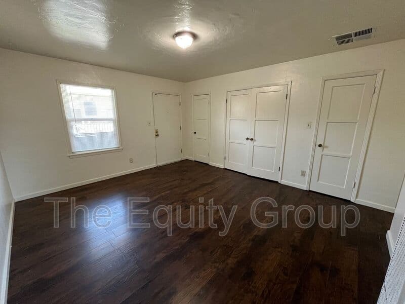 Porterville Condo: 267 W Belleview Ave
