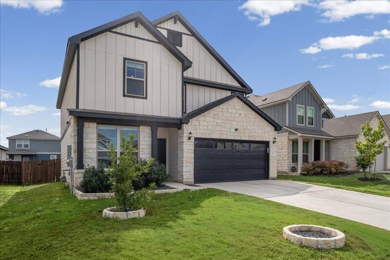 Georgetown House: 140 Fiery Skipper Lane