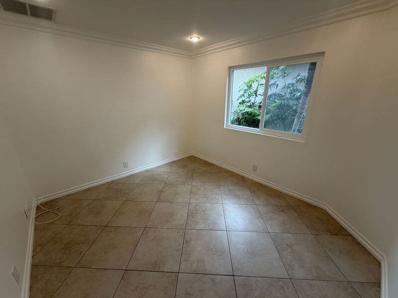 San Diego House: 7110 Caminito Zabala