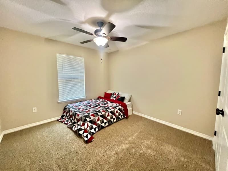 Crestview House: 6193 Anchors Drive