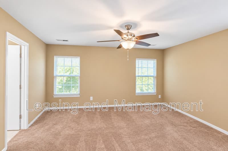 North Charleston House: 8811 Kellum Drive