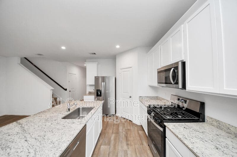 Fulshear House: 31303 Heddington Ln