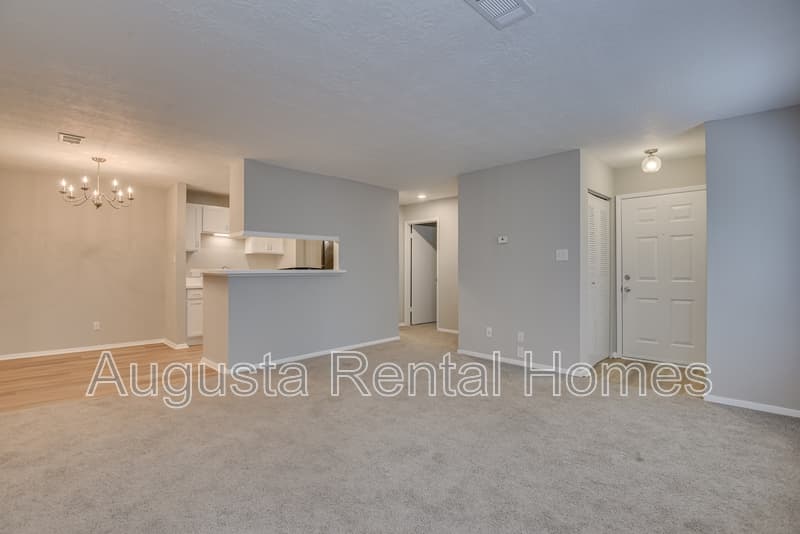 Augusta Condo: 2515 Center West Parkway - 5N