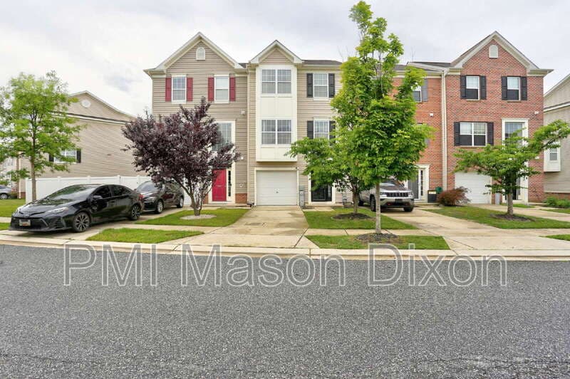 Baltimore House: 8434 Stansbury Lake Drive
