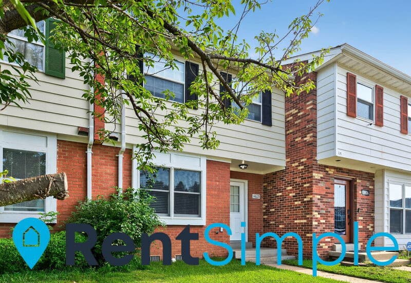 Woodbridge Townhome: 14828 Ensor Ct.
