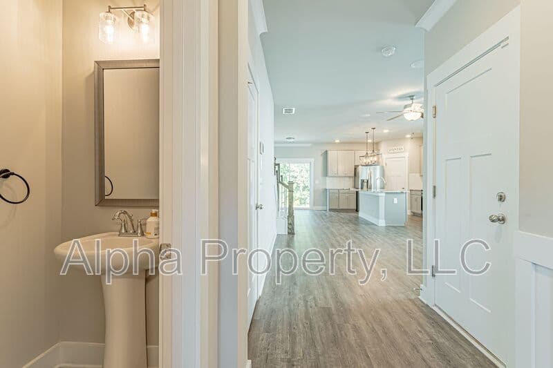 Greer Townhome: 38 Grey Oak Trl