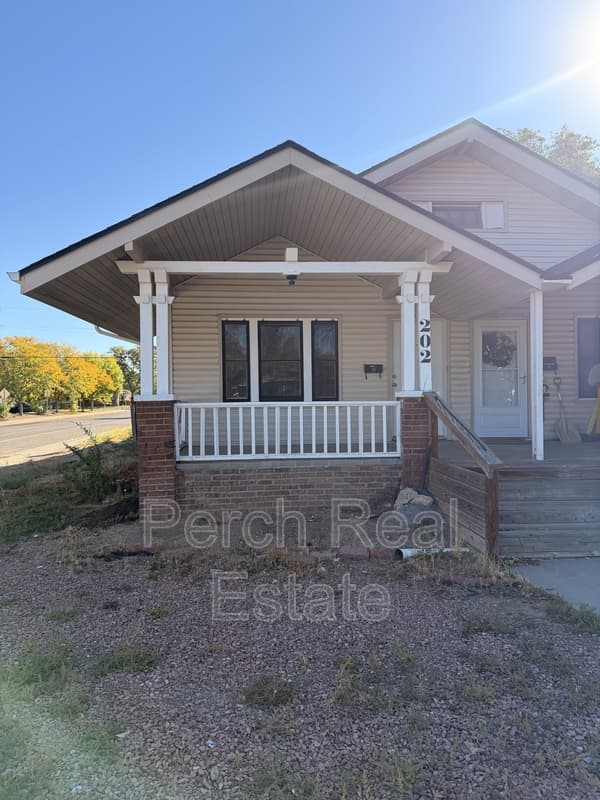 Brighton House: 202 South 6th Avenue - 1