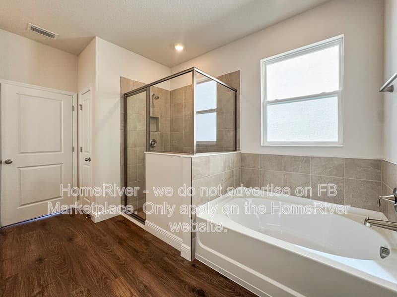 ZEPHYRHILLS House: 2333 STRATTEN DR
