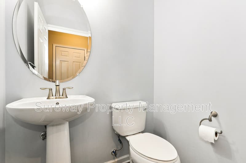 Hamilton Townhome: 9 Flagger Lane