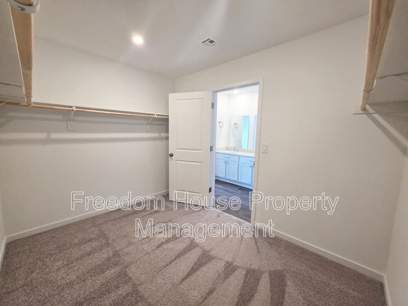 Pahrump House: 766 Makenna Rain Drive