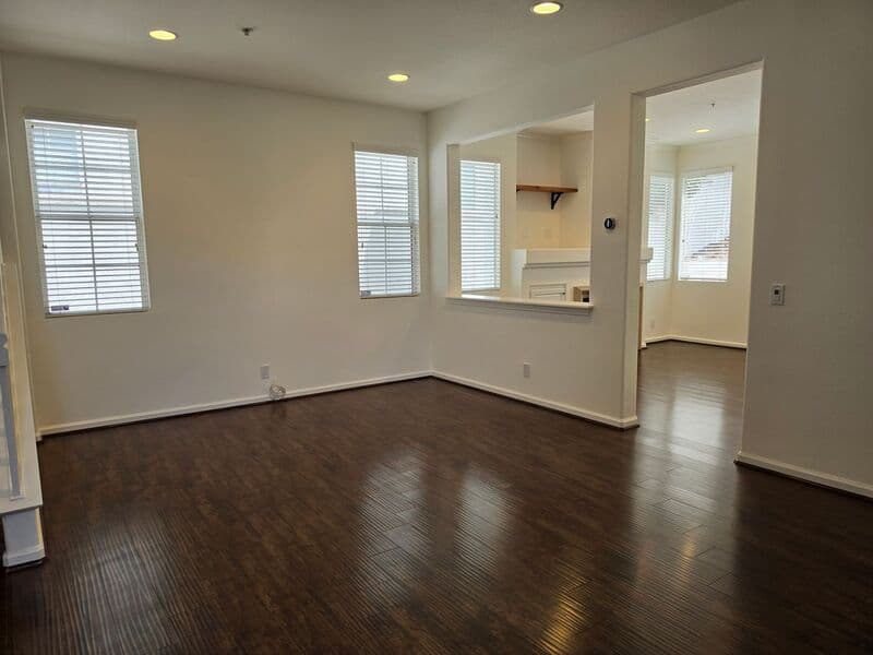 Rancho Santa Margarita House: 162 Seacountry Lane -