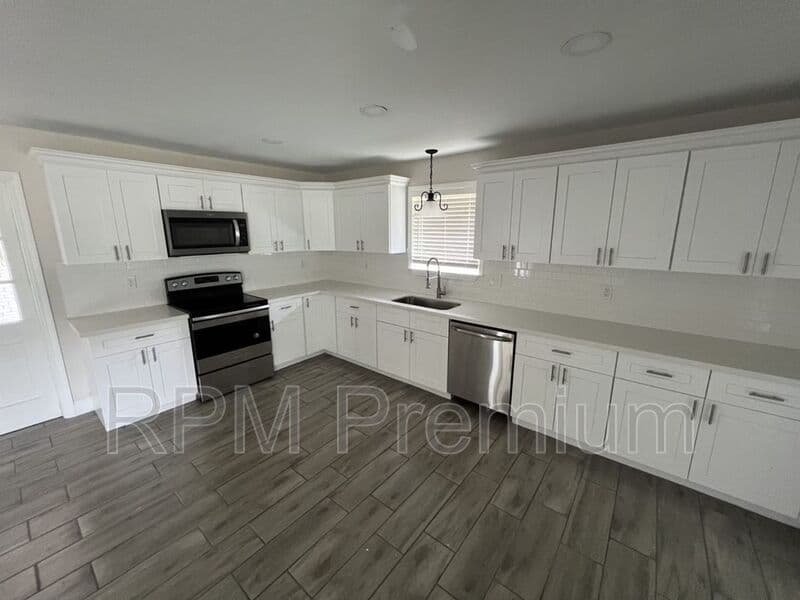 Baton Rouge House: 10444 Browning Dr.