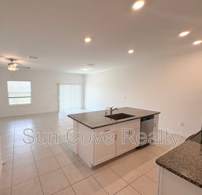 Land O Lakes Townhome: 8840 Gallantree Pl