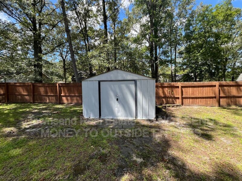 Fayetteville House: 7108 Calamar Dr.