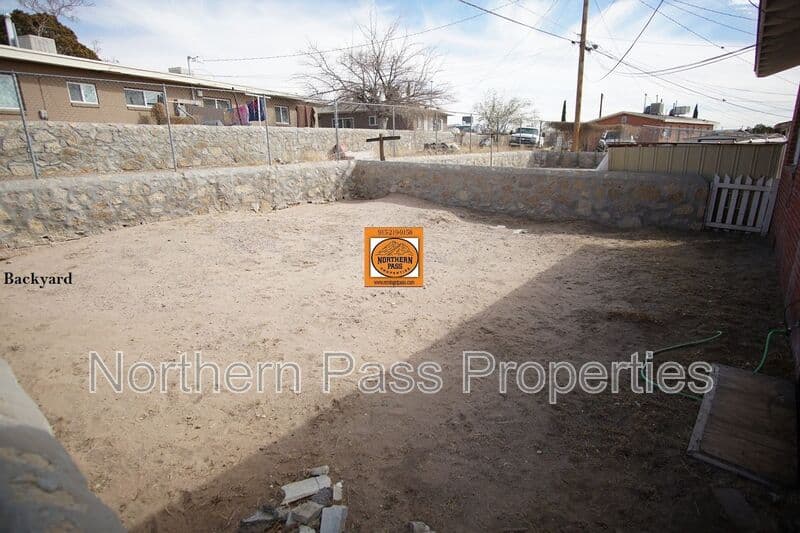El Paso Condo: 1226 Huckleberry St
