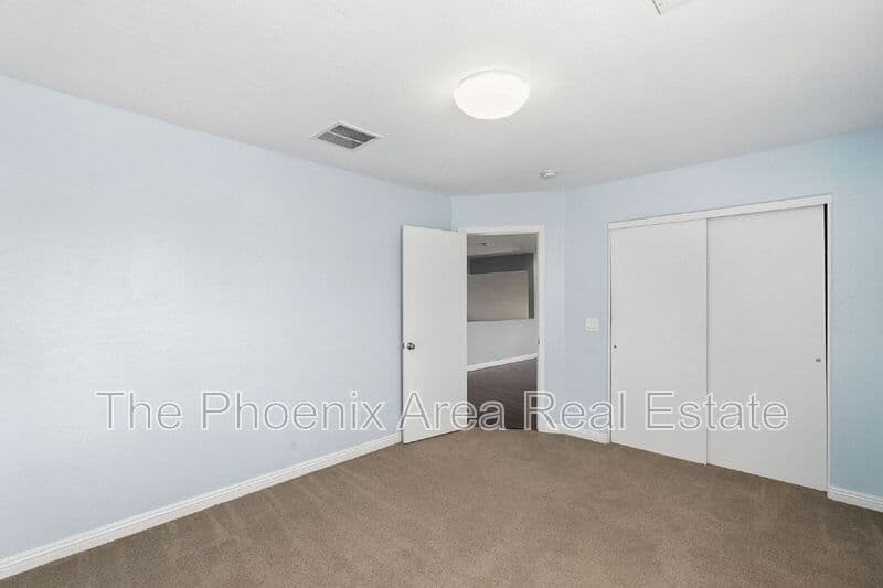San Tan Valley House: 2669 W Quick Draw Way