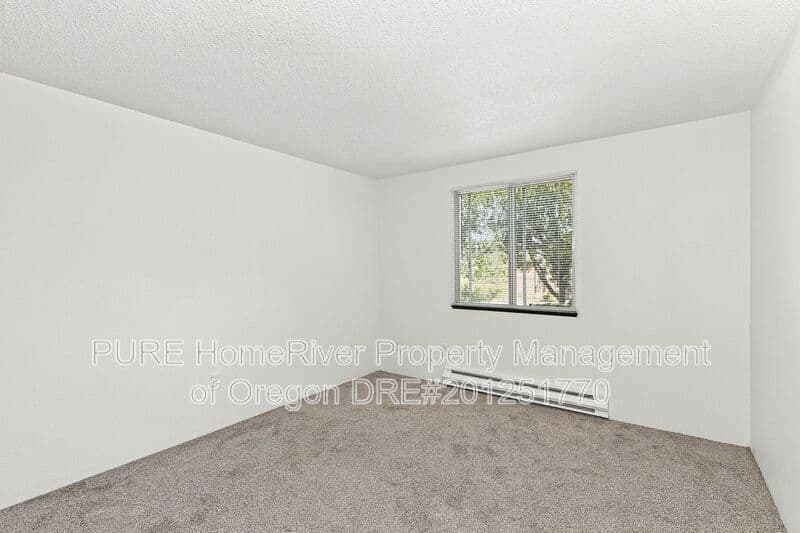 Portland Apartment: 14124-14212 NE Sandy Blvd