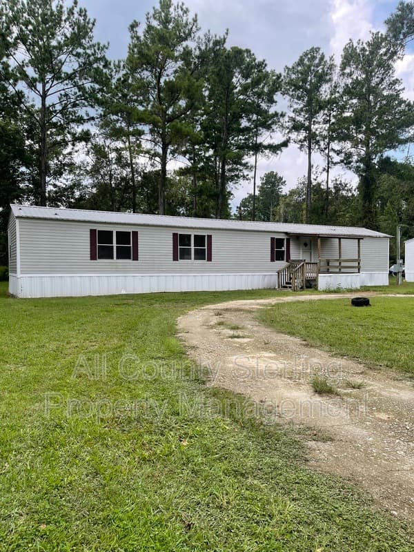 Lake City House: 186 NW Gerson Lane