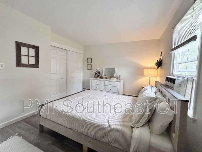 Groton House: 223 Seneca Drive