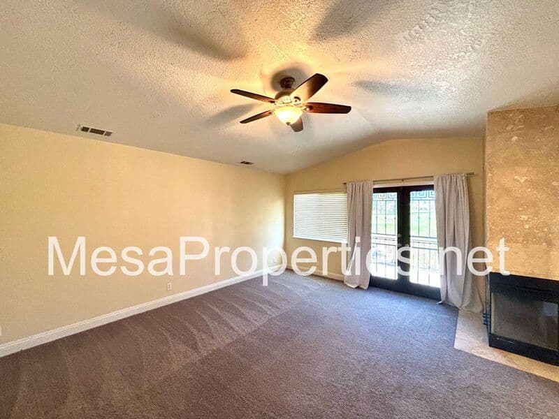 Victorville House: 12820 Santa Anita Trail