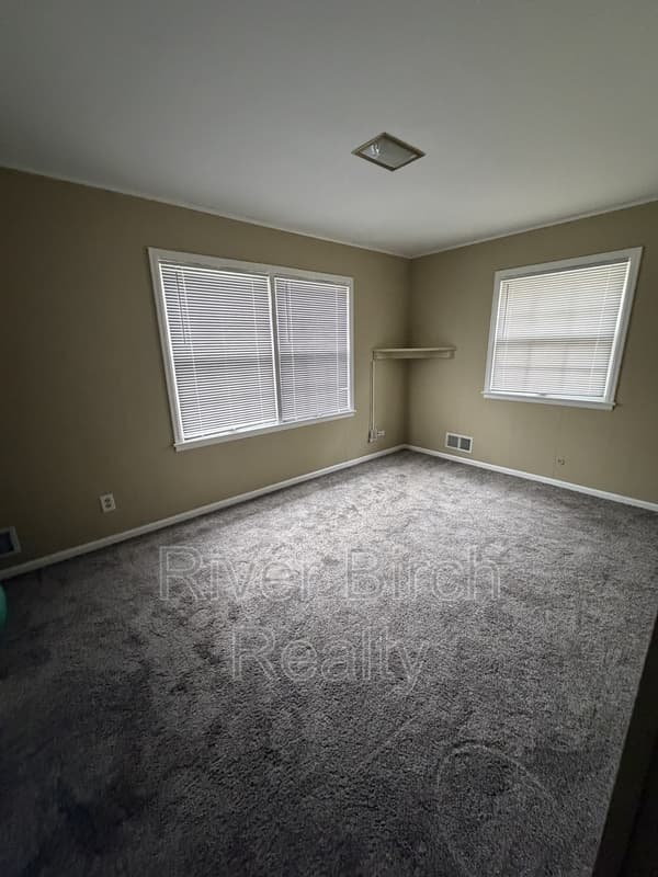 Springfield House: 421 West Lawrence Avenue