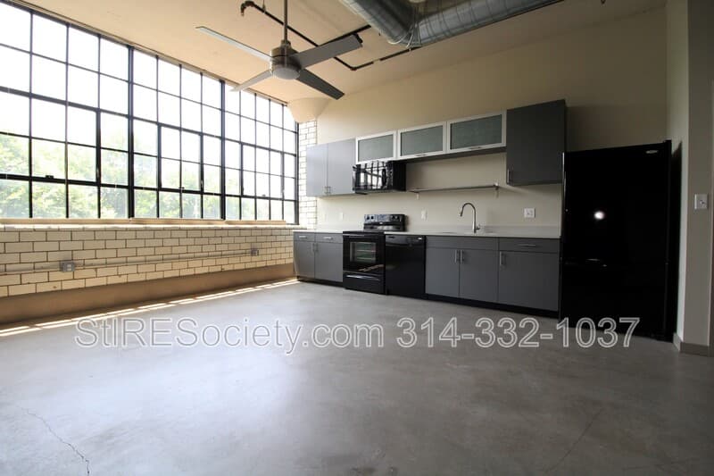 Saint Louis Apartment: 8125 Michigan Ave