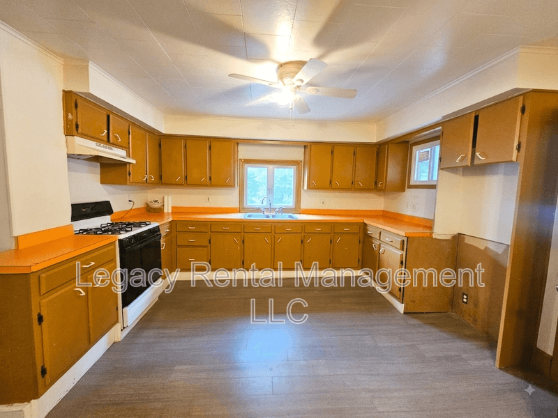 Ashley Condo: 166 South Main Street - 1