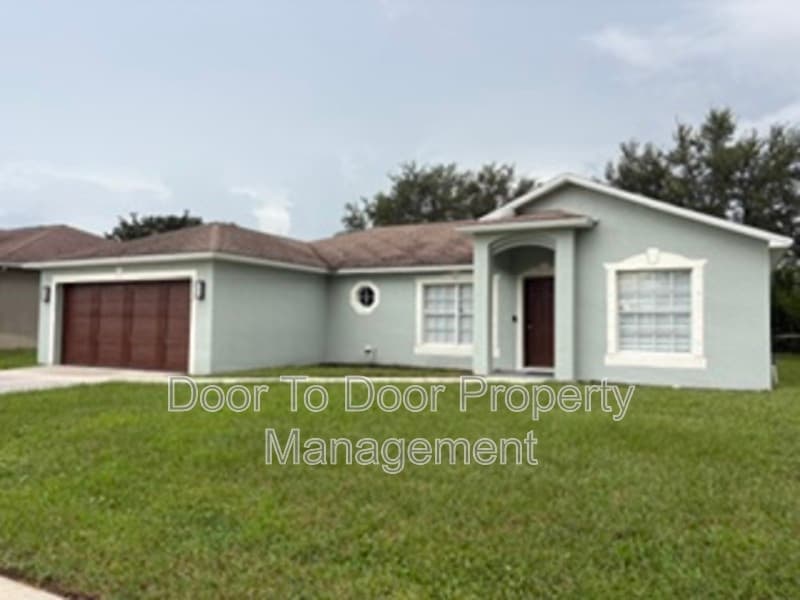Fort Myers House: 2712 Nature Pointe Loop