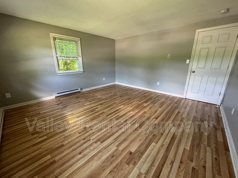 Sunderland Condo: 87 South Silver Lane - 2