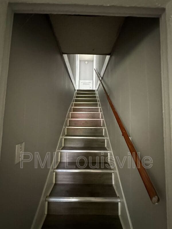 Louisville House: 3605 Larkwood Ave