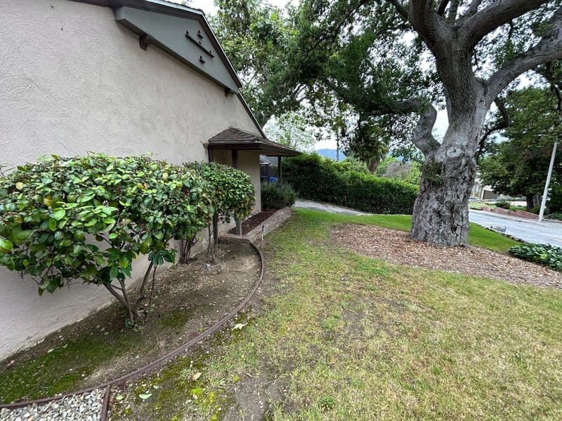 La Cañada Flintridge House: 5128 Crown Ave.
