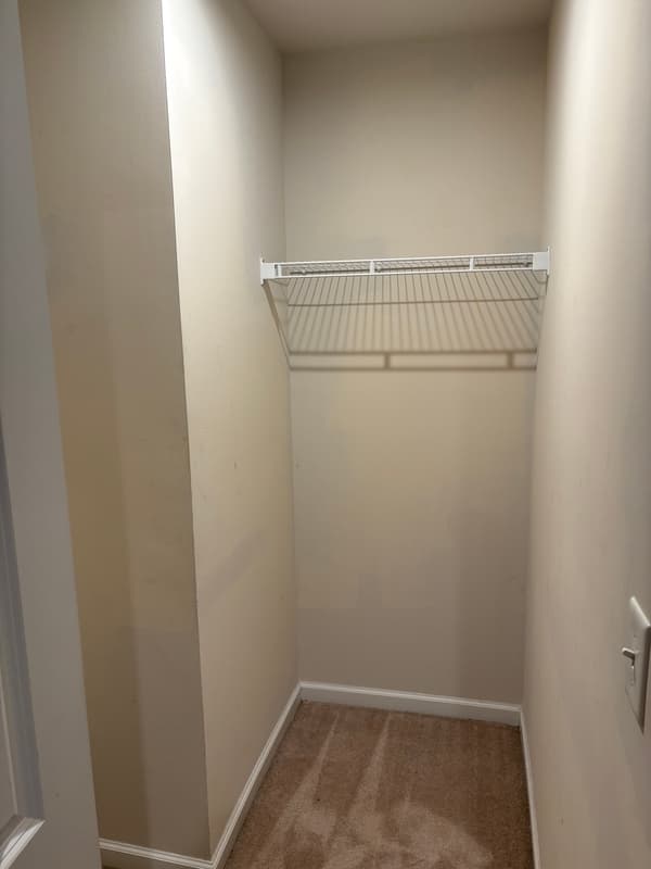 Greenville House: 102 Castlebrook Dr