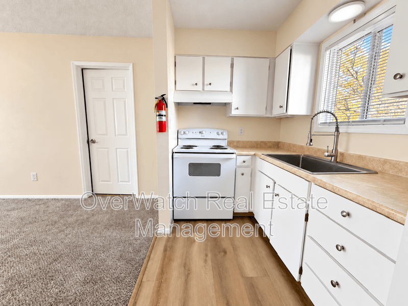 Anchorage Condo: 326 E 10th Avenue