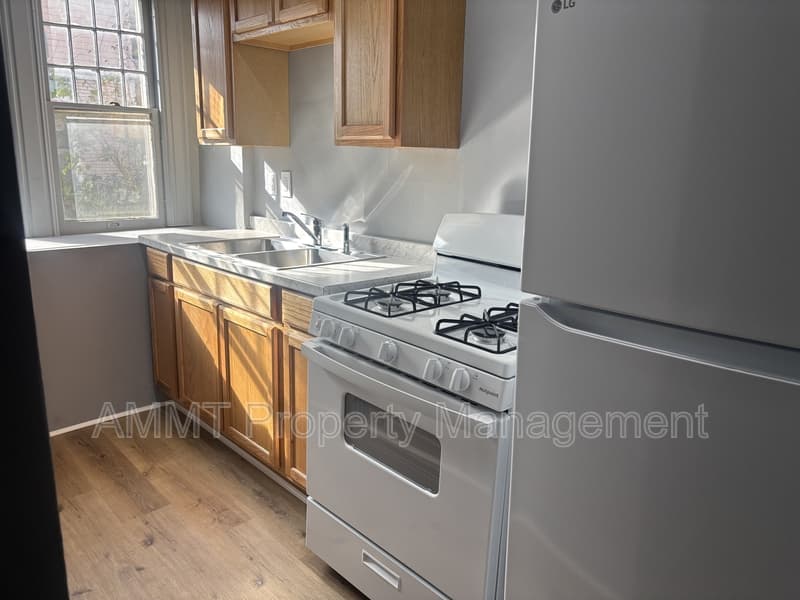 Cedar Rapids Condo: 1534 3rd Avenue Southeast - 1