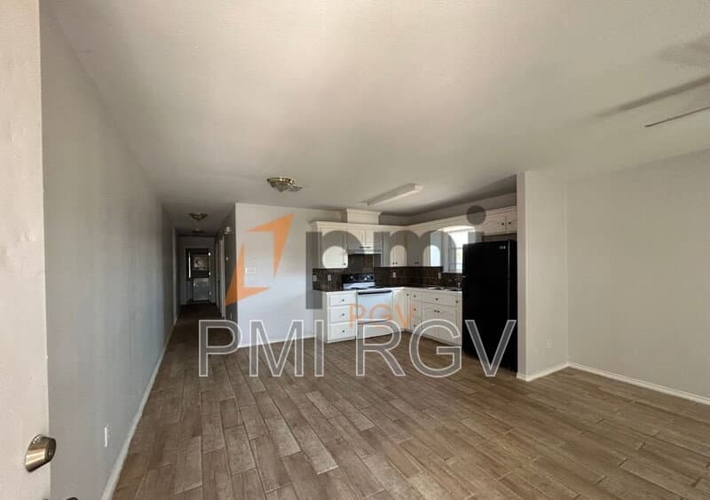 Mission Condo: 2017 Graham Ave