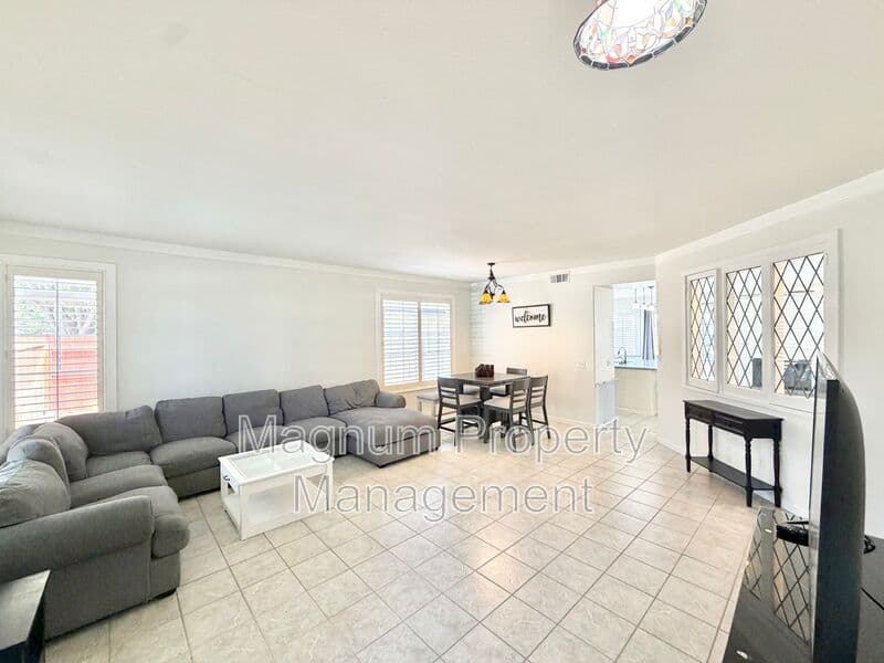 Murrieta House: 37168 Santa Rosa Glen Dr
