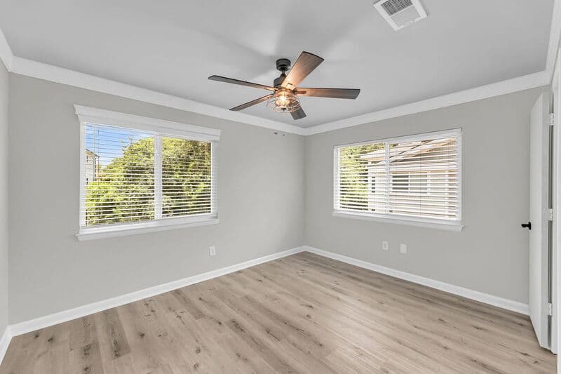 Mount Pleasant Condo: 266 Alexandra Dr