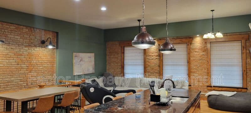 North Mankato Condo: 237 1/2 Belgrade Ave