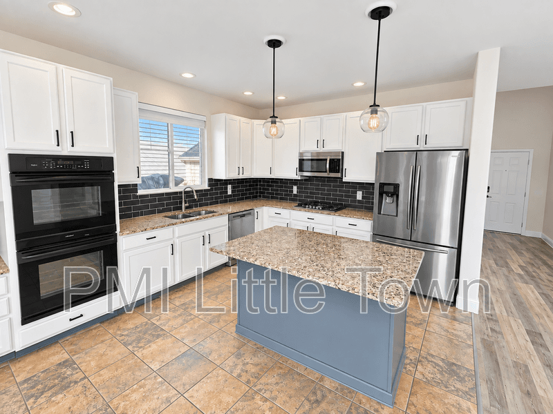 Aurora House: 24646 East Florida Avenue