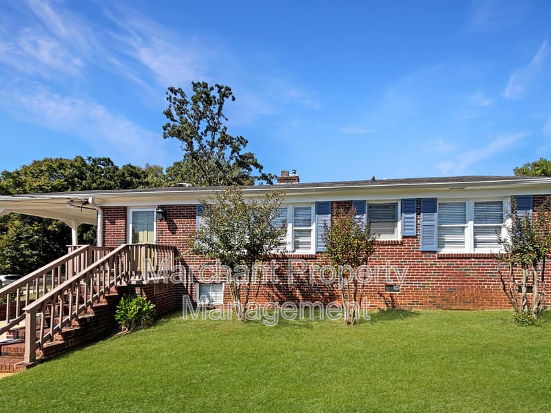 Greenville House: 26 Maudie Street