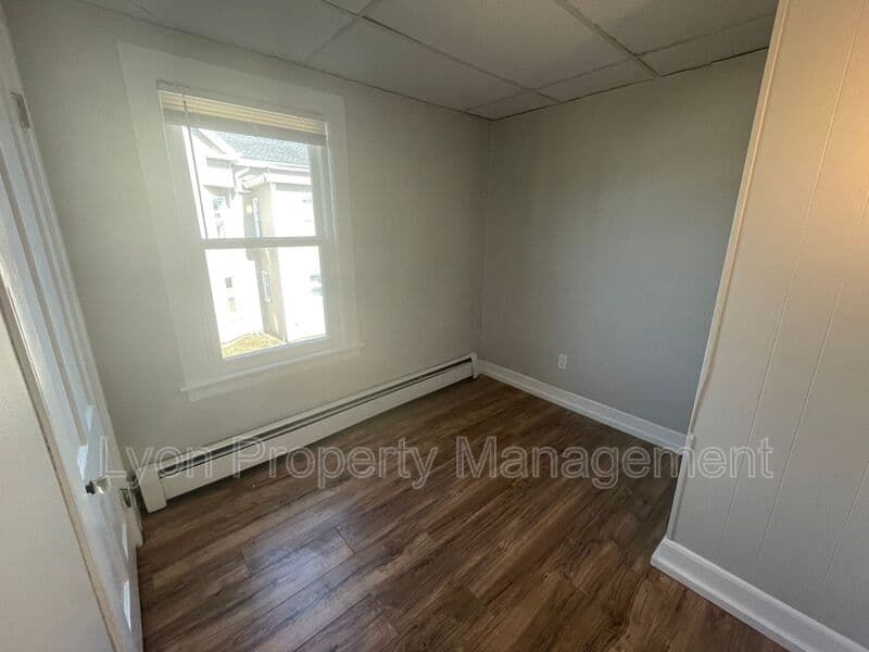 Westerly Condo: 5 Vose St