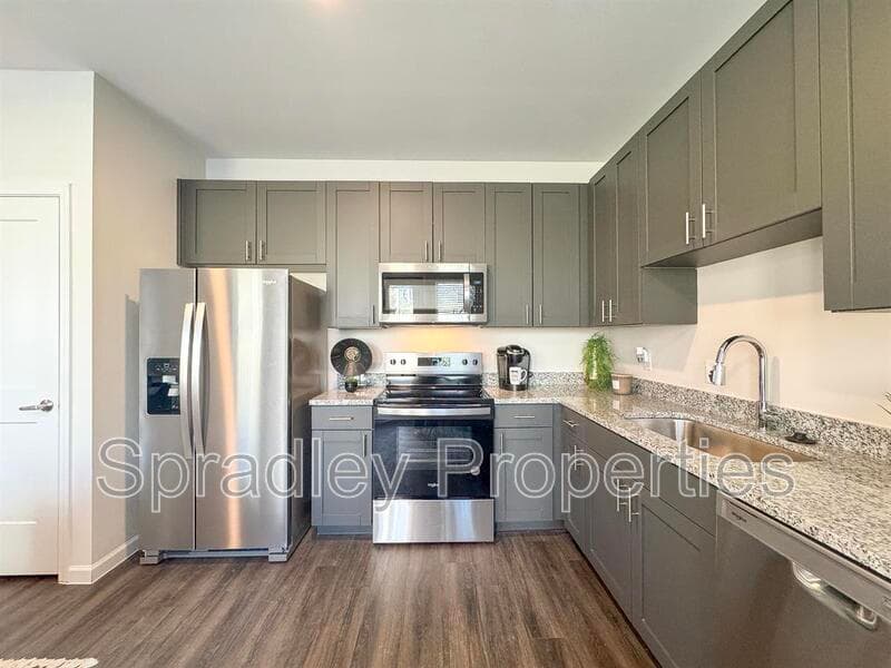 Belton Condo: 710 Shine St. Apt 2203