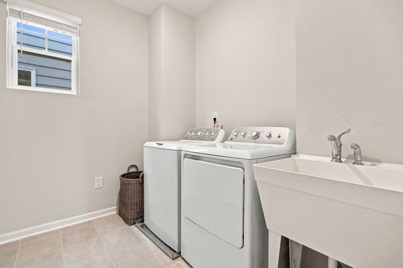 Raleigh House: 7701 Litcham Drive