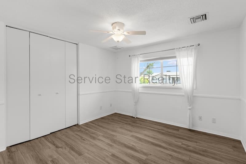 Scottsdale House: 8610 E Oak St