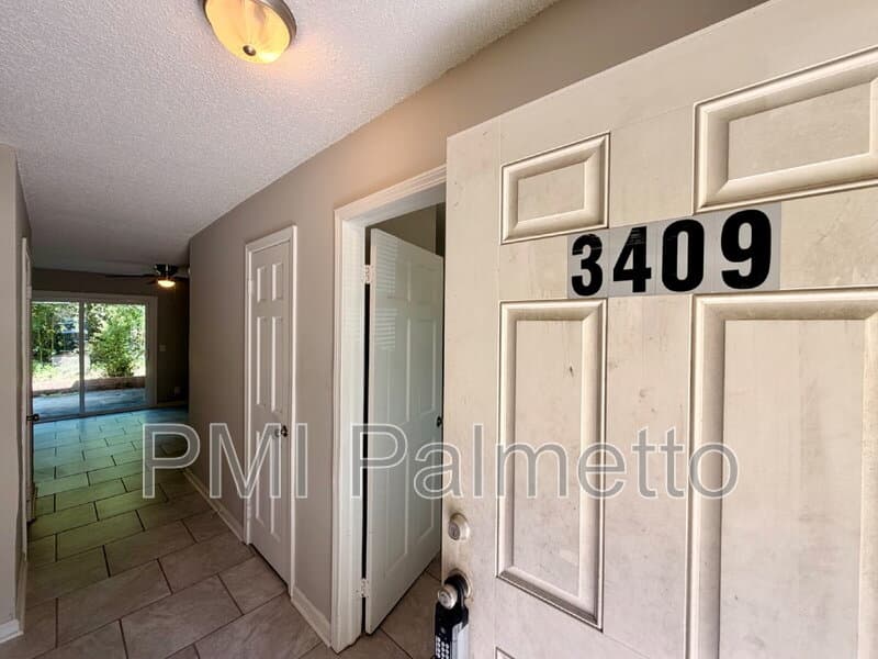 Columbia Condo: 3409 Brookwood Ct