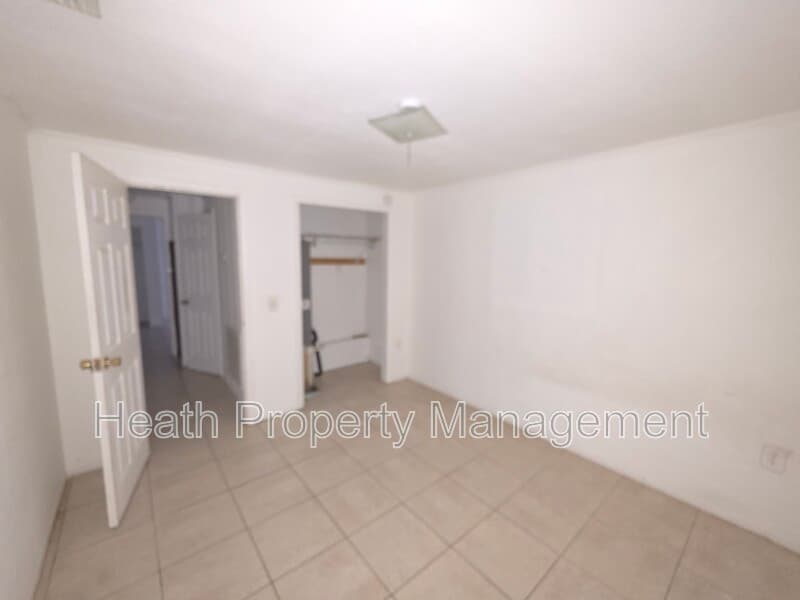 Largo House: 504 6th Ave NW