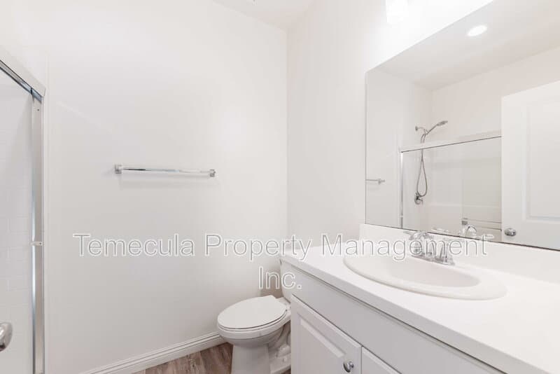 Fallbrook House: 35444 Asturian Way