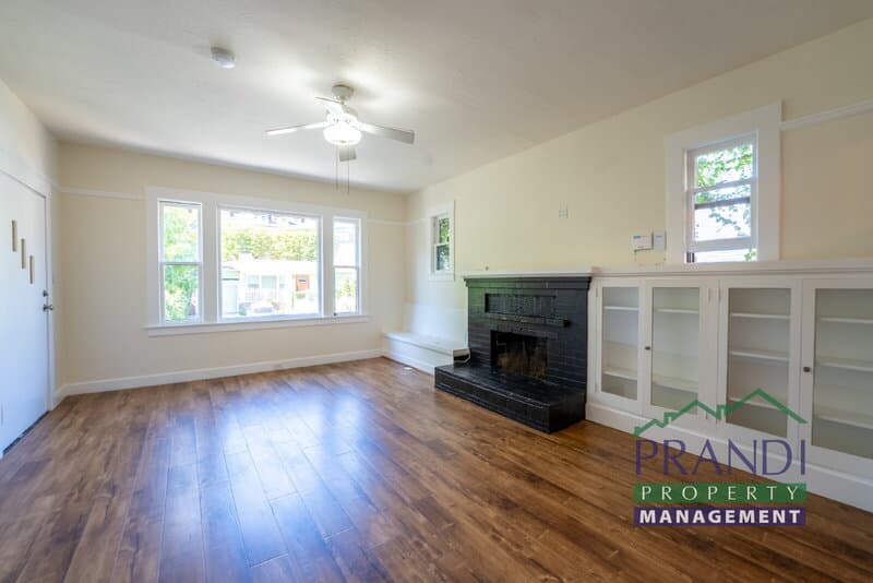 San Rafael Condo: 106 Union St