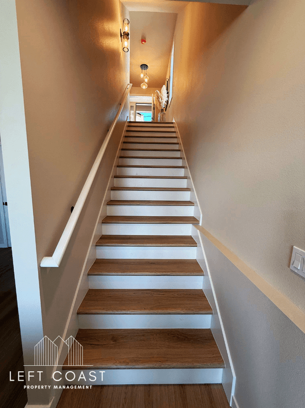 Newport Condo: 811-829 SW 13th Street - 829
