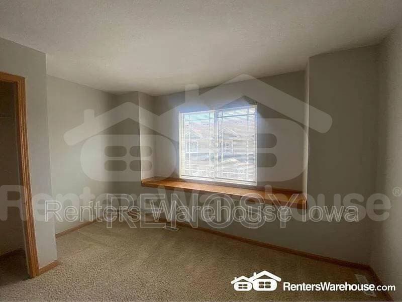 Ankeny House: 1143 ne 8th lane